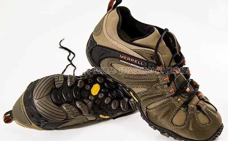 ：如何通过<厚底运动鞋+高跟垫>轻松实现20-25厘米的身高提升