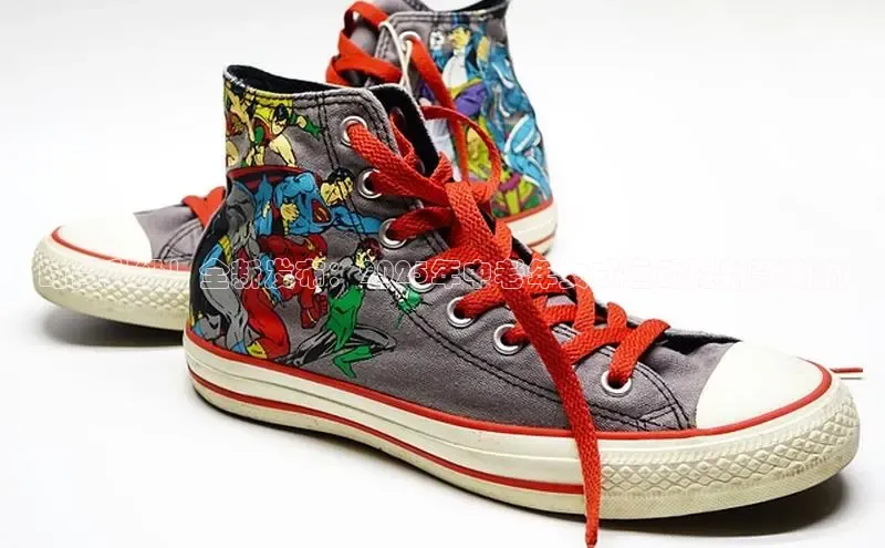 时尚升级！全新发布：2025年中老年女式运动鞋新款潮流